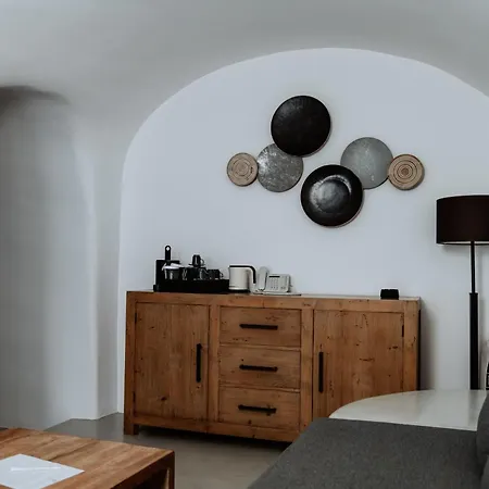 Aqua Luxury By Nomee Hospitality Group Aparthotel Imerovigli (Santorini)