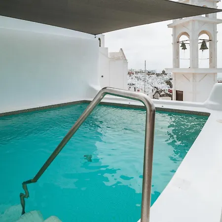 Aqua Luxury By Nomee Hospitality Group 5*