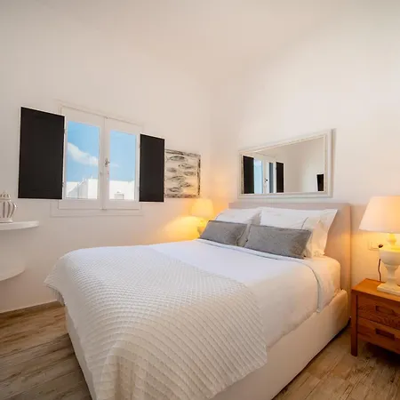 Апарт-отель Aqua Luxury By Nomee Hospitality Group