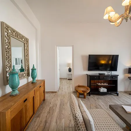 Апарт-отель Aqua Luxury By Nomee Hospitality Group