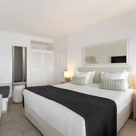 Aqua Luxury By Nomee Hospitality Group Апарт-отель